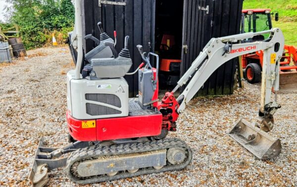Takeuchi TB210R Mini Excavator - FOR SALE